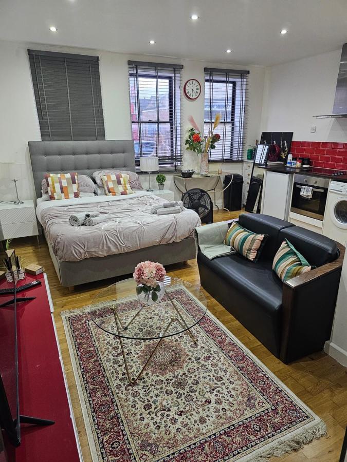 Empire Studio Apartment Bedford Bagian luar foto